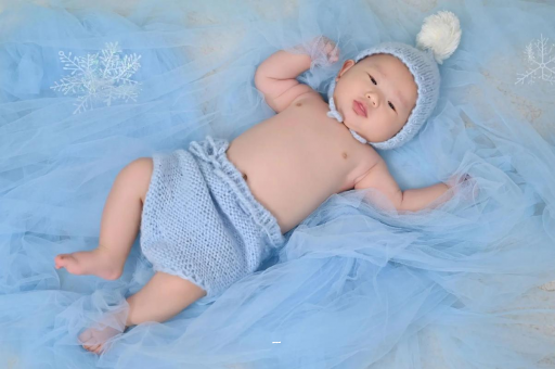 琼海摸孕妇肚子沾喜气